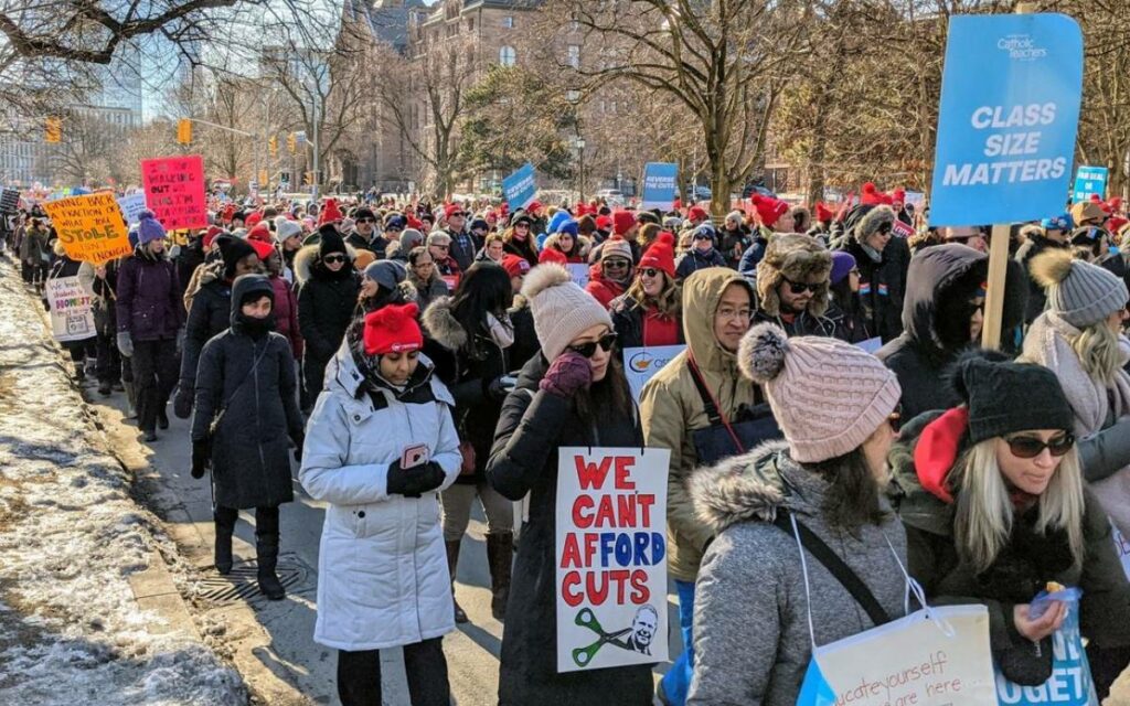 teachers protesting