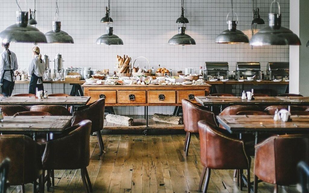 an empty restaurant