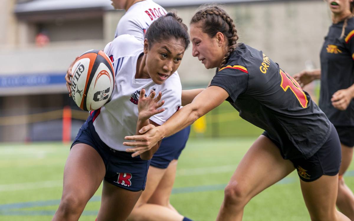 laura mateo playing rugby