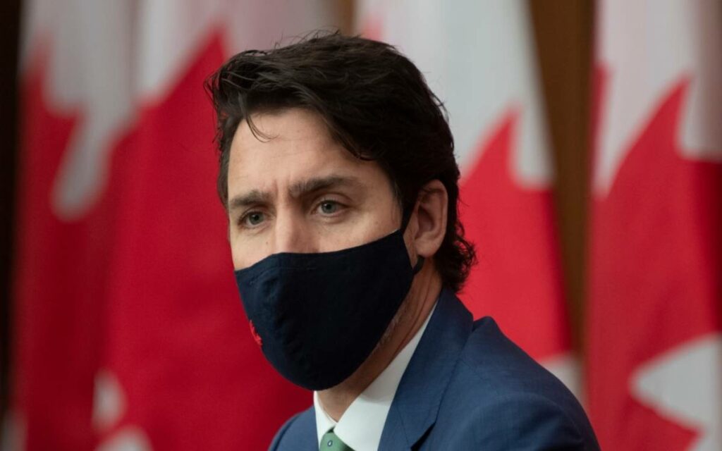 PM Trudeau wearing a mask
