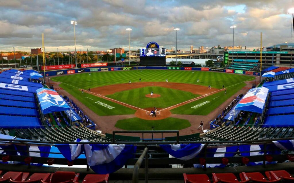 File:New York Yankees @ Toronto Blue Jays, Sahlen Field, Buffalo