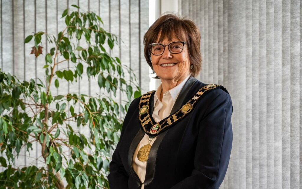Mayor Sandra Easton