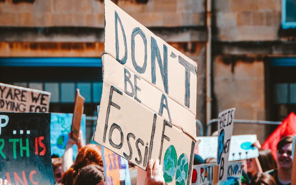 fossil fool sign