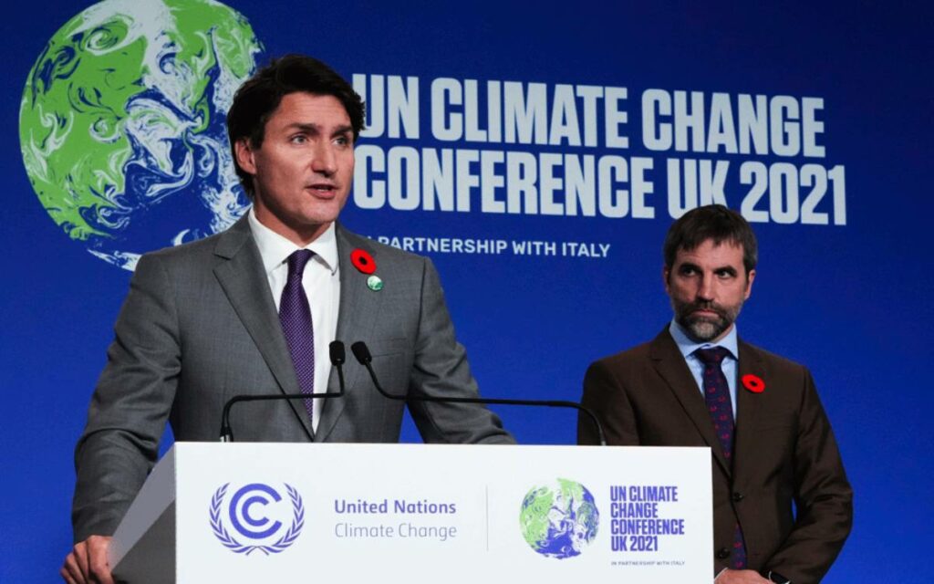 Trudeauand  Guilbeault at cop26